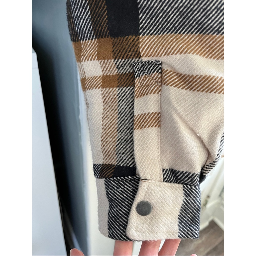 Oversized Flannel - Picture 3 of 6